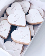 Cargar imagen en el visor de la galería, Galletas (Corazón)