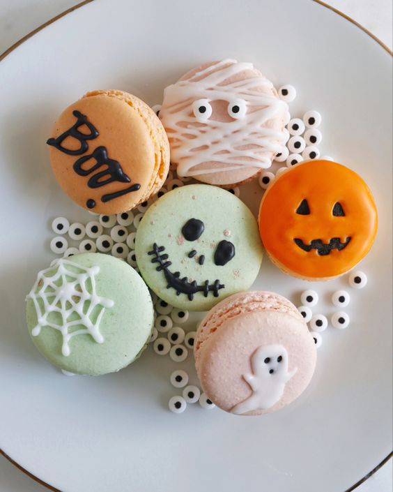 Spooky macarons